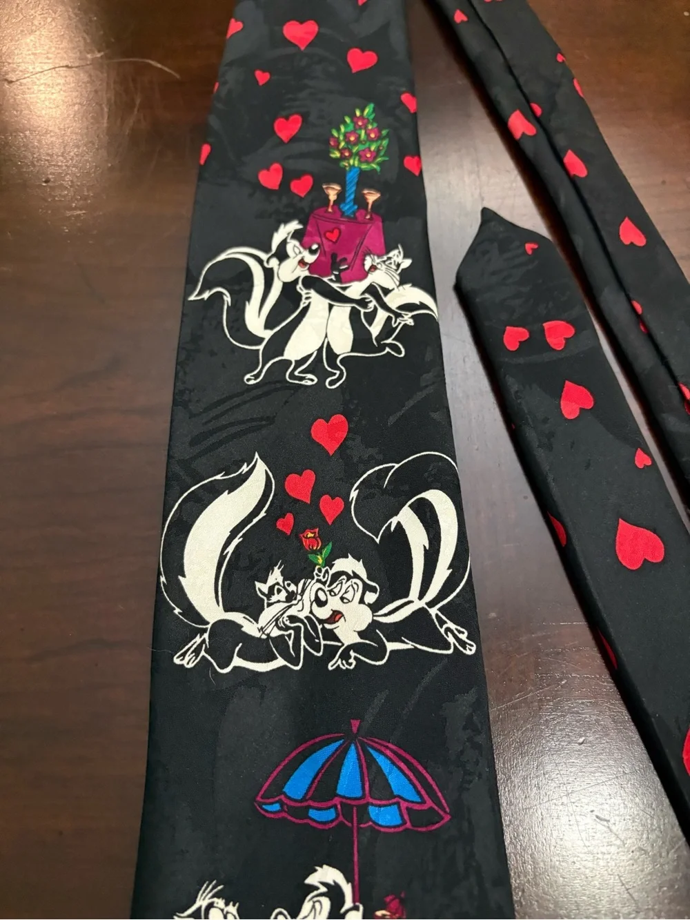 Pepe Le Pew Looney Tunes Mania Tie 1993 100% Polyester Penelope Love